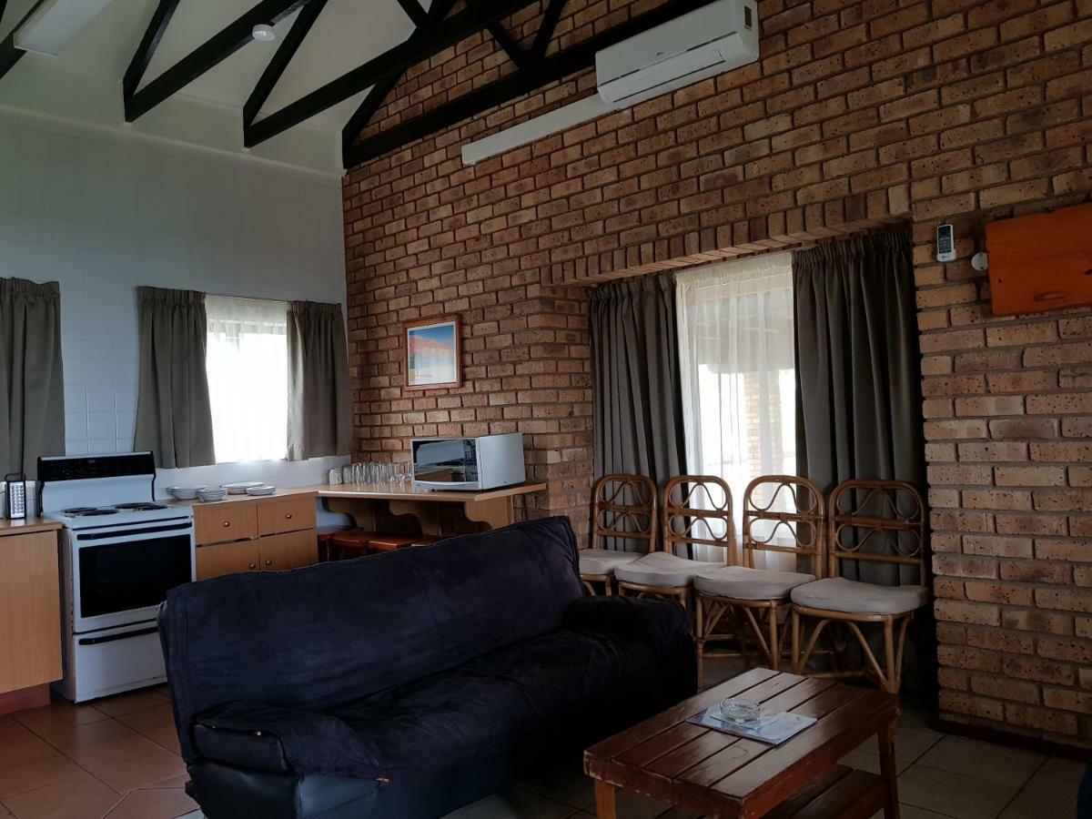 Port Edward Holiday Resort Extérieur photo
