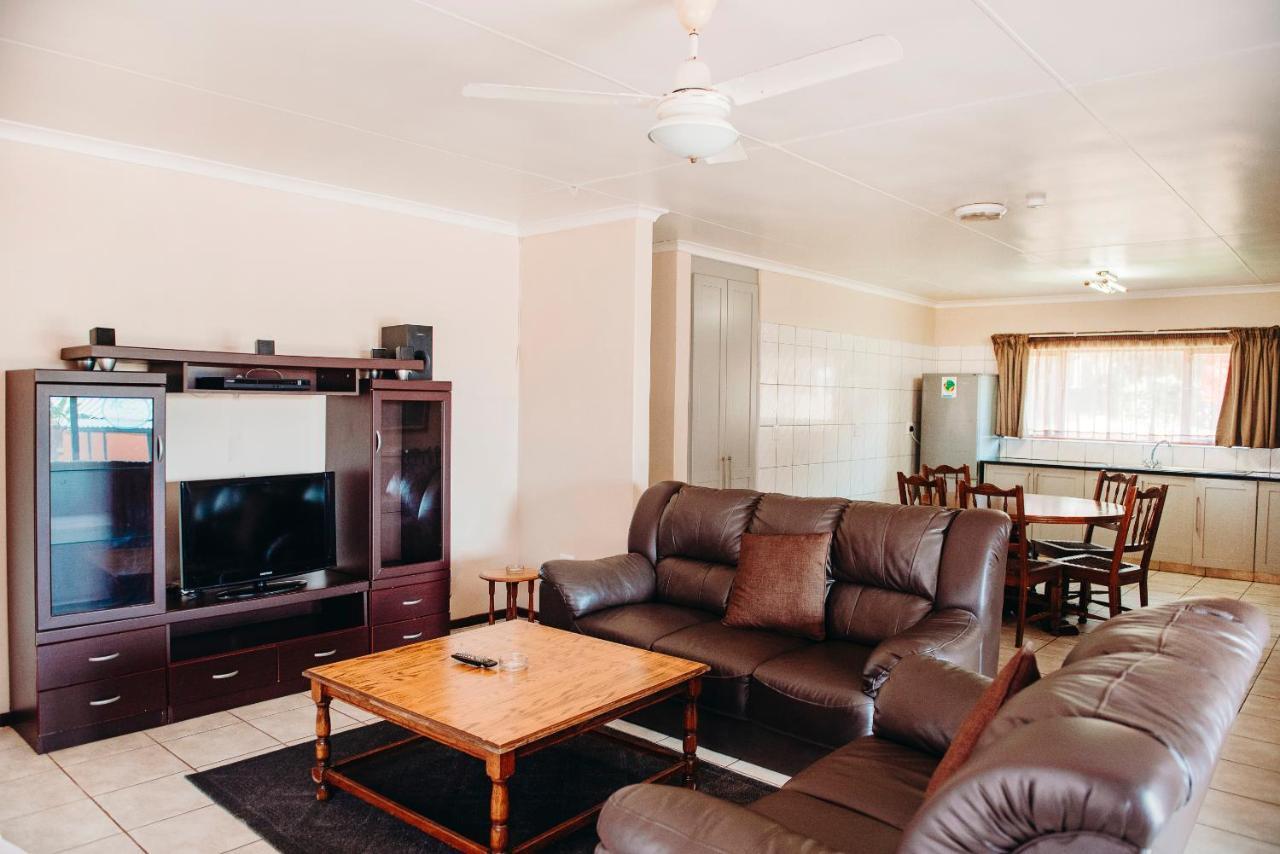 Port Edward Holiday Resort Extérieur photo