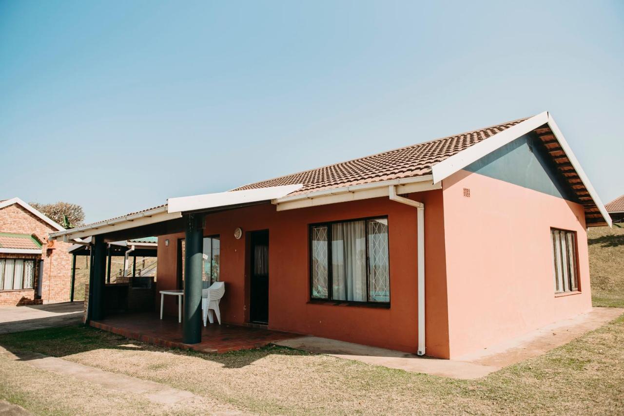 Port Edward Holiday Resort Extérieur photo
